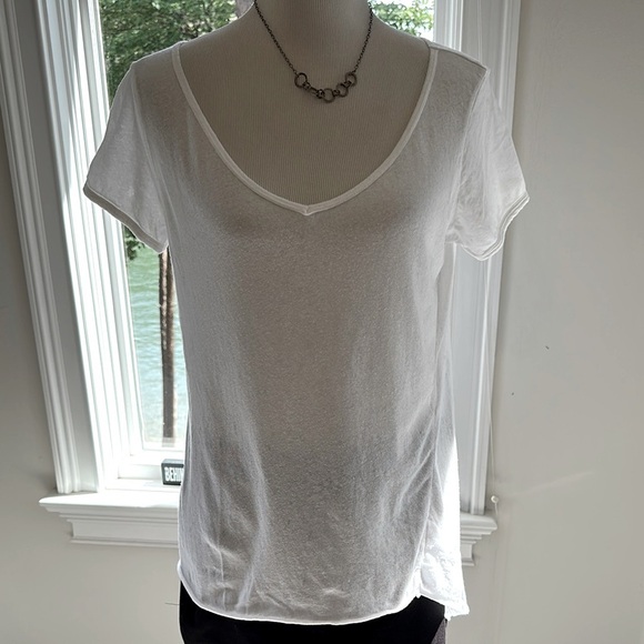 Frank and Eileen Tee Lab SS White Wide Vneck, 100% Cotton, Like New, Made in USA - Picture 1 of 9